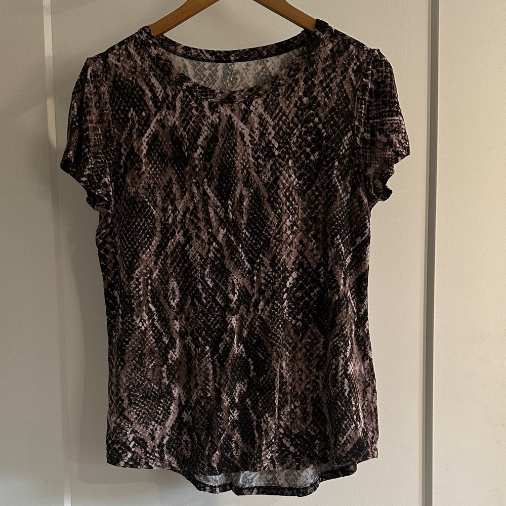 Stylish Snake Print Short Sleeve Top
